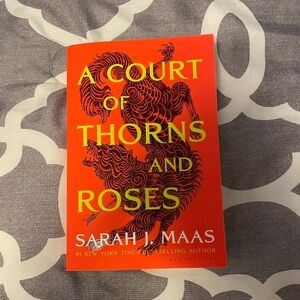 A Court of Thorns and Roses Book